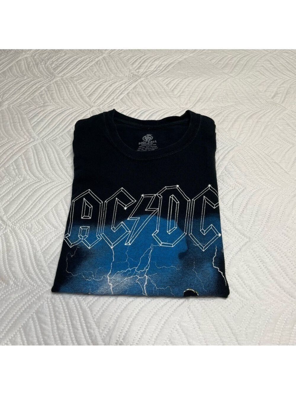 Body Rags Clothing Men’s Black “AC/DC” Short Sleeve Band Tee Shirt. Size S